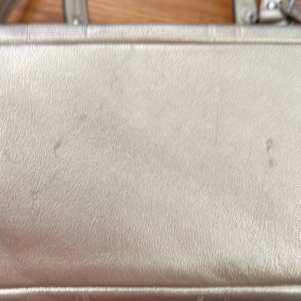 COACH F19448 GOLD SOHO TEXTURED SIGNATURE EMBOSSED LEATHER CARRYALL BAG - Picture 11 of 13
